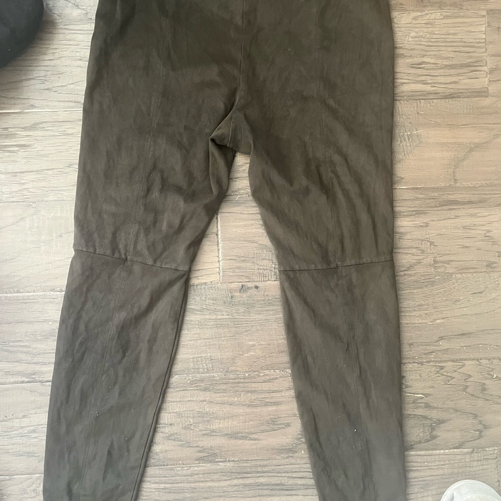 HUE Olive-Tone High Waist Faux Suede Leggings - Picture 5 of 5